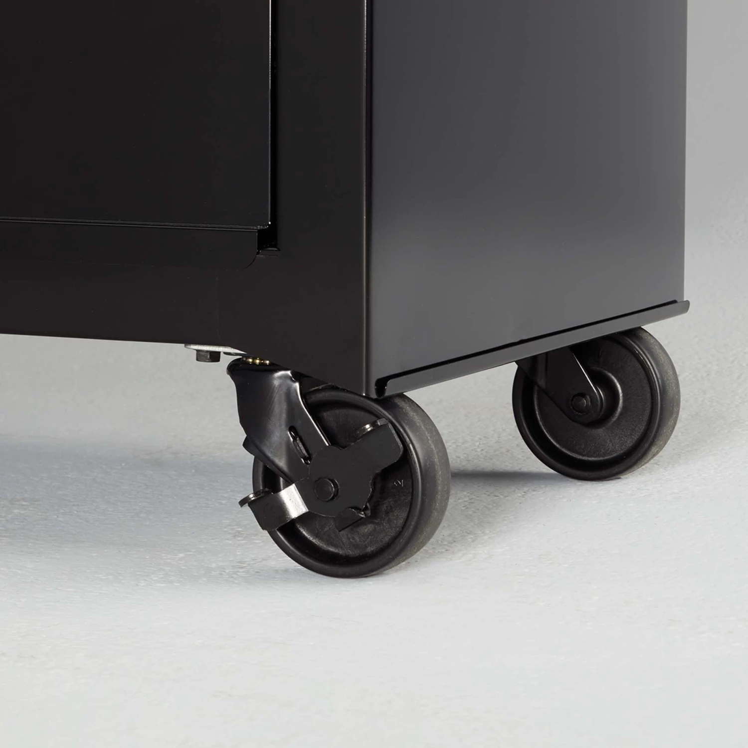 Kobalt Top Tool Chests 1000 Series 26.5-in W x 44.25-in H 5-Drawer Steel Tool Chest (Black) 2 Kobalt Top Tool Chests 1000 Series 26.5-in W x 44.25-in H 5-Drawer Steel Tool Chest (Black) - Image 2