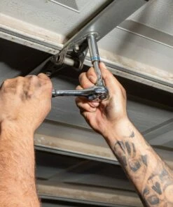 Kobalt Mechanics Tool Sets 250-Piece Standard (SAE) and Metric Combination Polished Chrome Mechanics Tool Set (1/4-in; 3/8-in) -Kobalts Shop 42702390 scaled