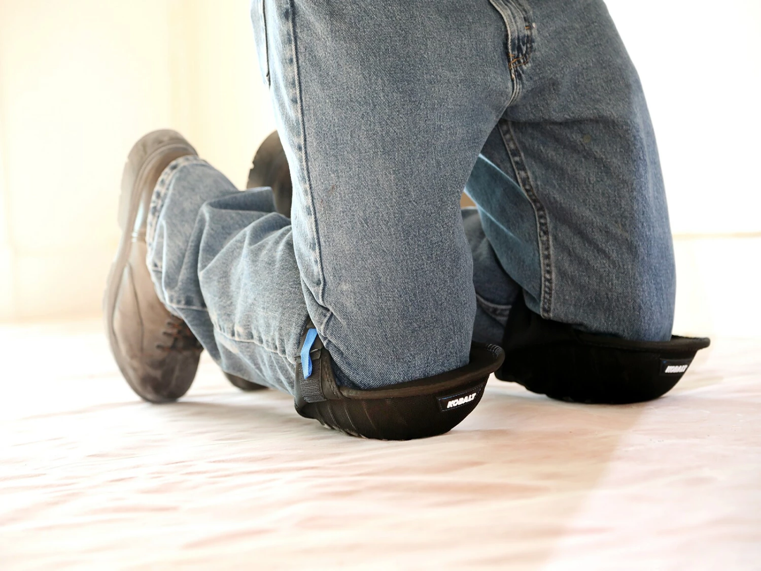 Kobalt Gel pro flooring knee pads Non-Marring Knee Pads 3 Kobalt Gel pro flooring knee pads Non-Marring Knee Pads - Image 3