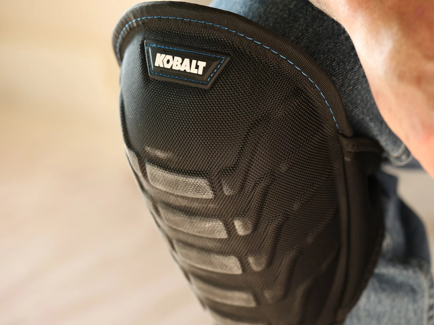 Kobalt Gel pro flooring knee pads Non-Marring Knee Pads 6 Kobalt Gel pro flooring knee pads Non-Marring Knee Pads - Image 6