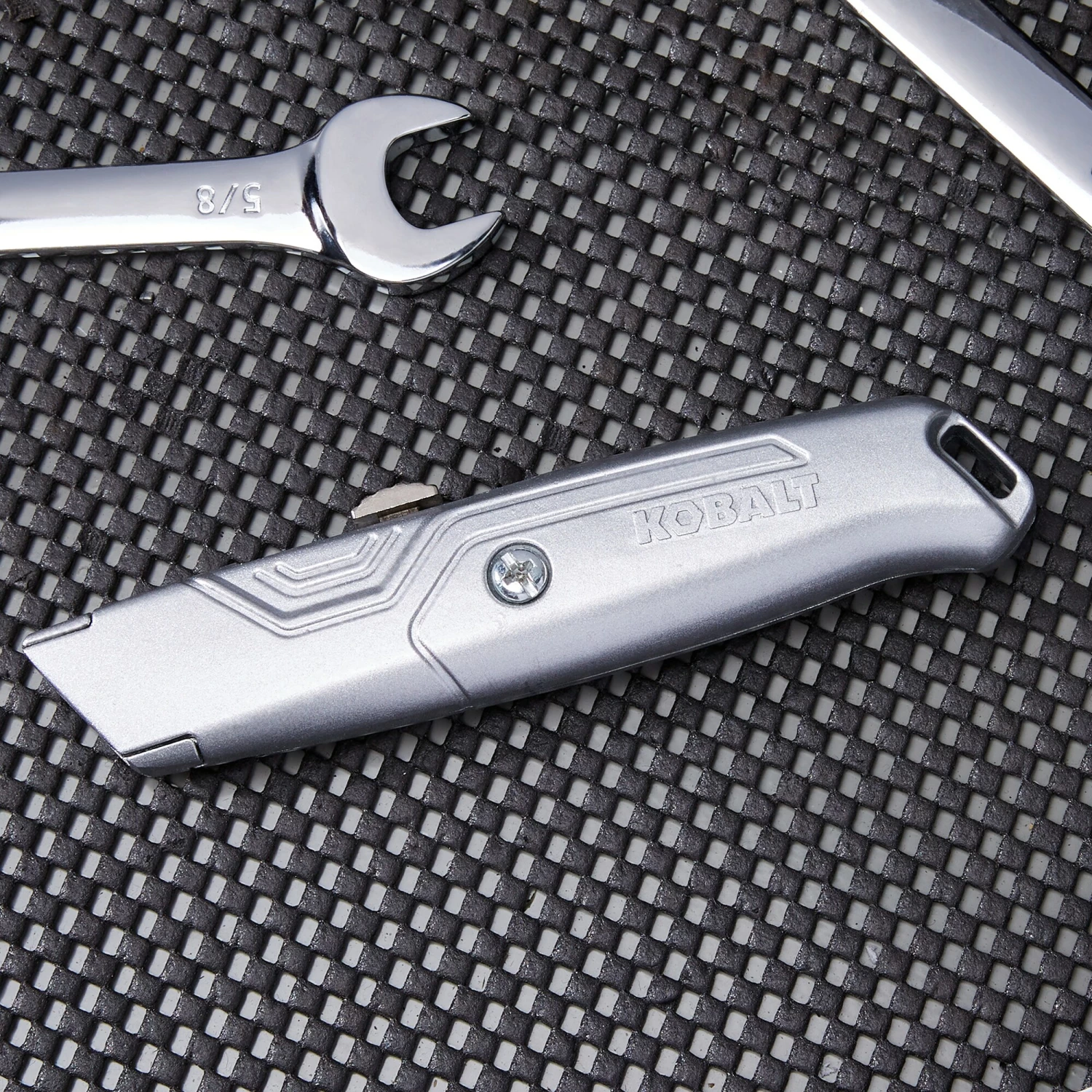 Kobalt Utility Knives 3-Blade Retractable Utility Knife with On Tool Blade Storage 3 Kobalt Utility Knives 3-Blade Retractable Utility Knife with On Tool Blade Storage - Image 3