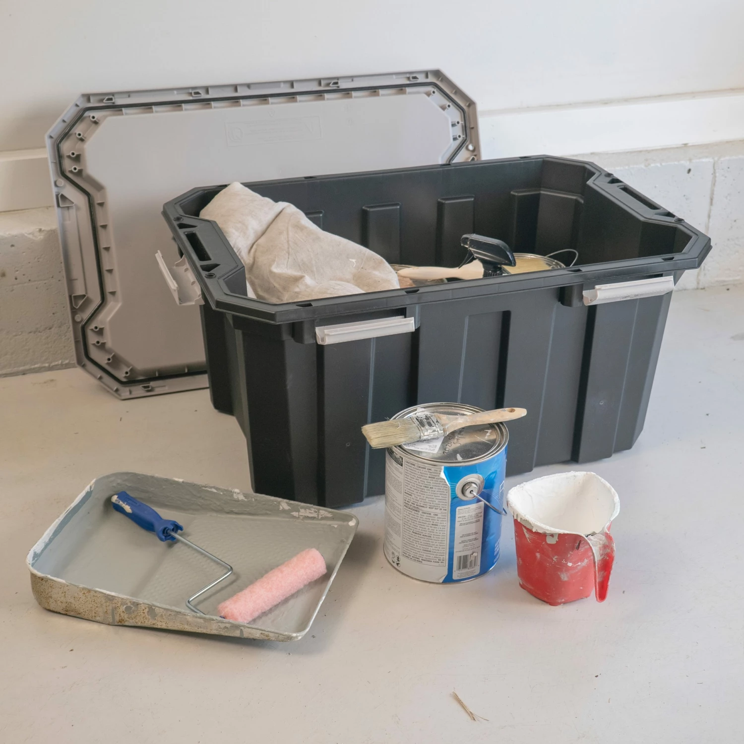 Kobalt Plastic Storage Totes X-large 24-Gallon (96-Quart) Grey Heavy Duty Tote with Latching Lid 13 Kobalt Plastic Storage Totes X-large 24-Gallon (96-Quart) Grey Heavy Duty Tote with Latching Lid - Image 13