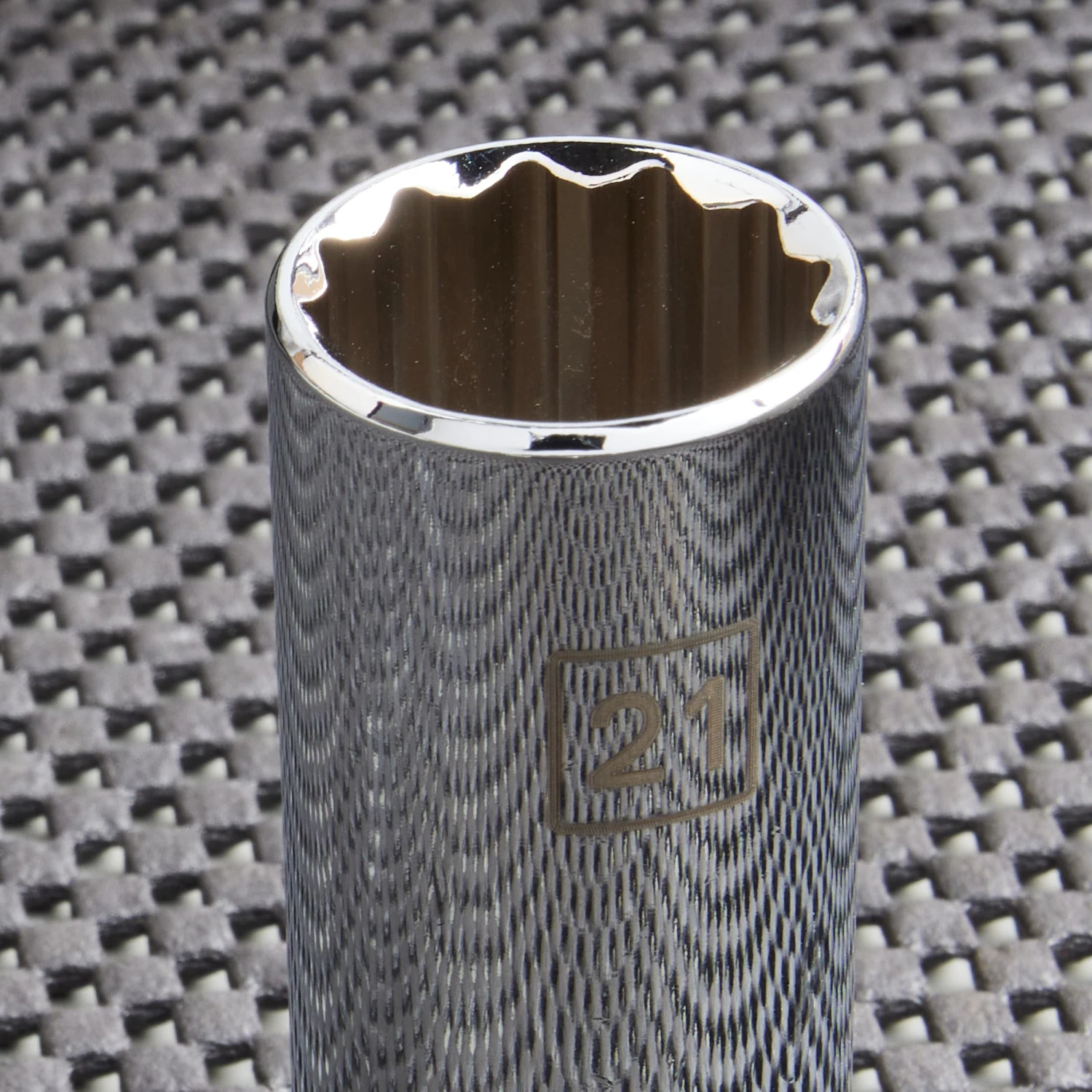 Kobalt Sockets & Socket Sets Metric 1/2-in Drive 12-point 21-mm Deep Socket 2 Kobalt Sockets & Socket Sets Metric 1/2-in Drive 12-point 21-mm Deep Socket - Image 2