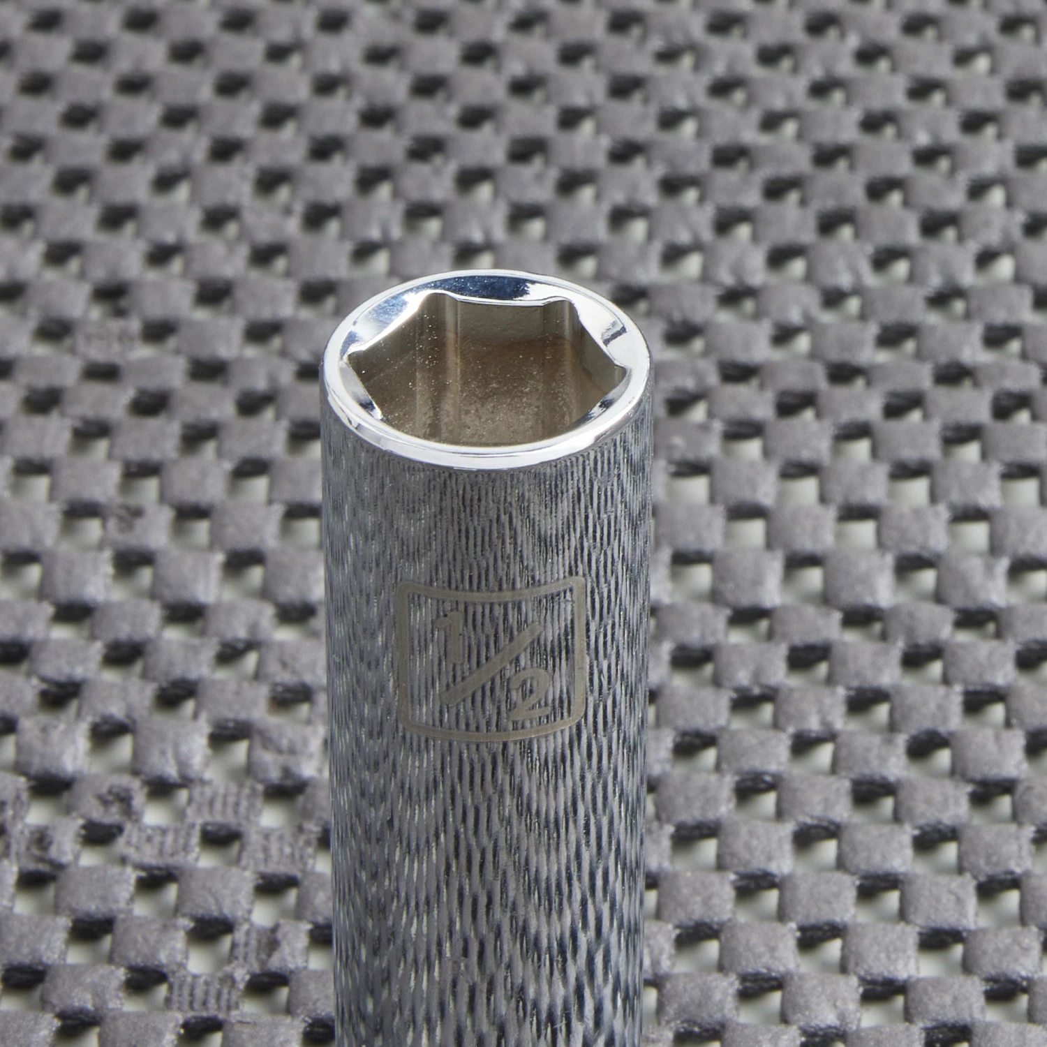 Kobalt Sockets & Socket Sets Standard (SAE) 3/8-in Drive 6-point 1/2-in Deep Socket 2 Kobalt Sockets & Socket Sets Standard (SAE) 3/8-in Drive 6-point 1/2-in Deep Socket - Image 2