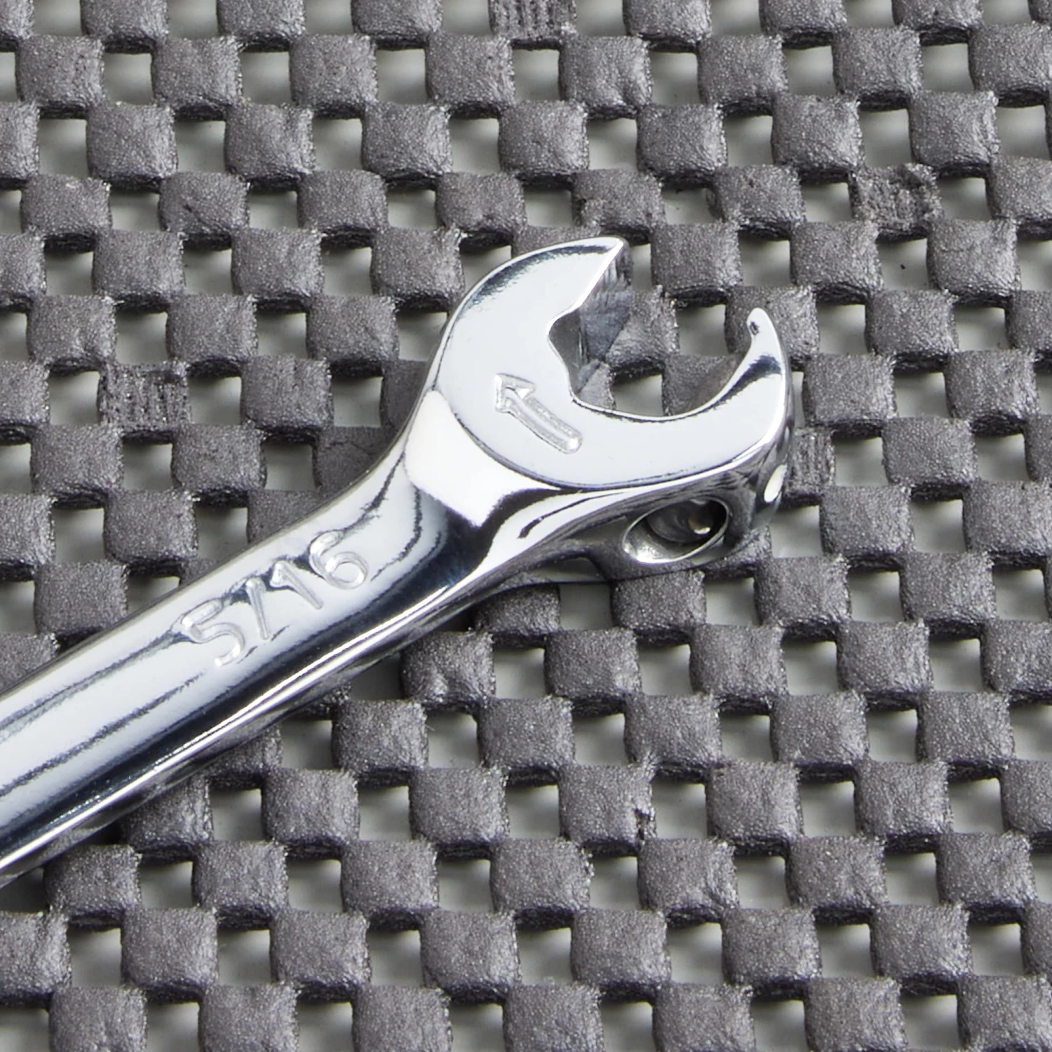 Kobalt Ratchet Wrenches & Sets 5/16-in 6-point Standard (SAE) Ratchet Wrench 2 Kobalt Ratchet Wrenches & Sets 5/16-in 6-point Standard (SAE) Ratchet Wrench - Image 2