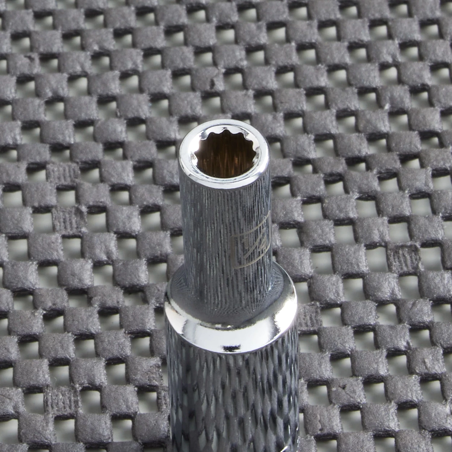 Kobalt Sockets & Socket Sets Standard (SAE) 3/8-in Drive 12-point 1/4-in Deep Socket 6 Kobalt Sockets & Socket Sets Standard (SAE) 3/8-in Drive 12-point 1/4-in Deep Socket - Image 6