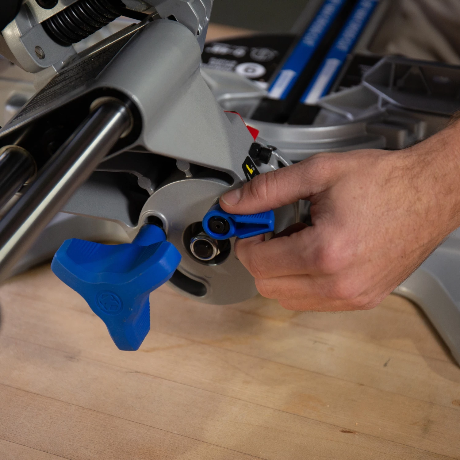 Kobalt Miter Saws 24-Volt 7-1/4-In Miter Saw - Bare Tool 13 Kobalt Miter Saws 24-Volt 7-1/4-In Miter Saw - Bare Tool - Image 13